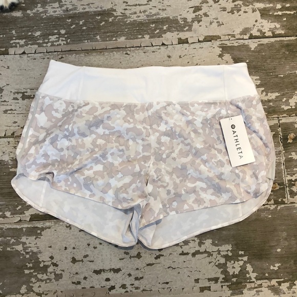 Athleta Pants - NWT Athleta white Camo Running Free Shorts 3.5 XL